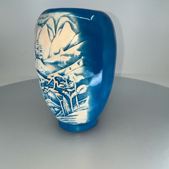 Signed 7” Tall Bright Blue & White Woodland Scene Bud Vase (Ginger Jar W/O Lid) - Picture 2 of 16